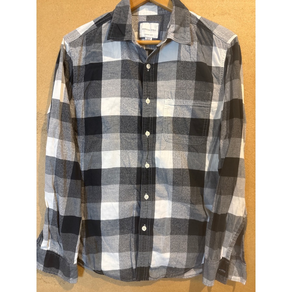 American Eagle Super Soft Flannel Shirt Womens Small Navy & White Buffalo Plaid